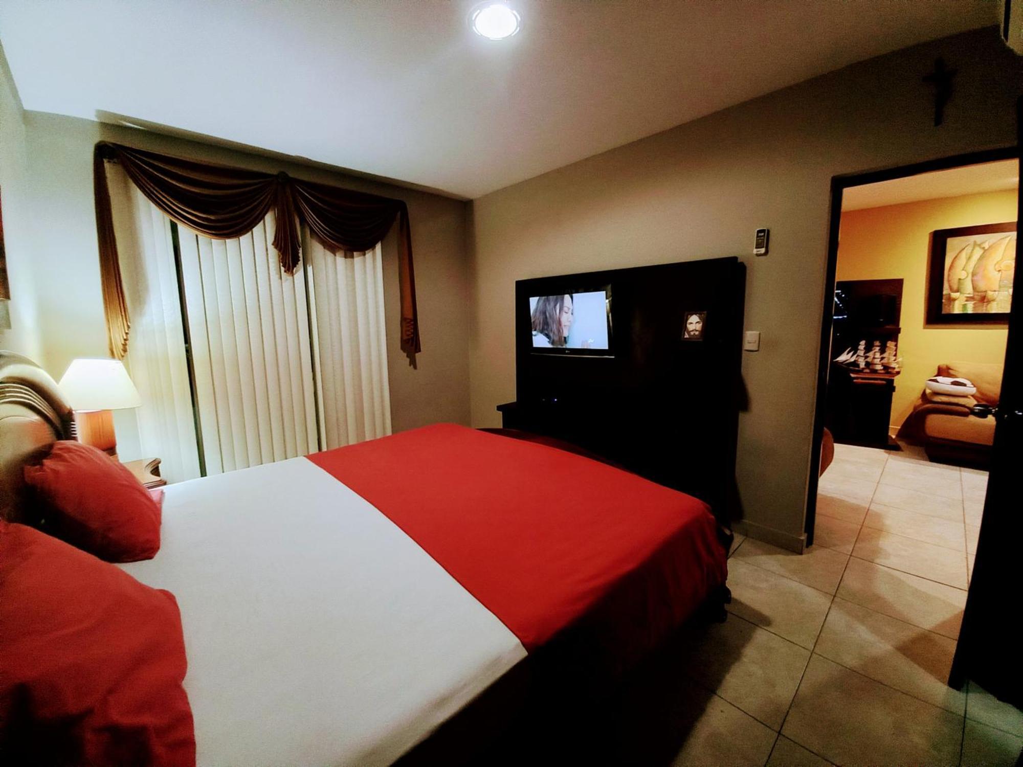 סלינאס Apartamento De Lujo Al Pie Del Mar Condominio Torre Marina מראה חיצוני תמונה